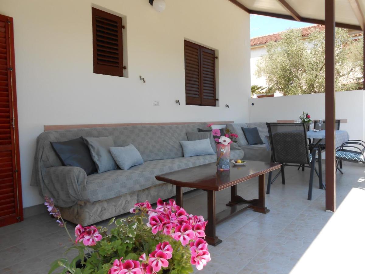 Apartman Mirela โรวีน ภายนอก รูปภาพ